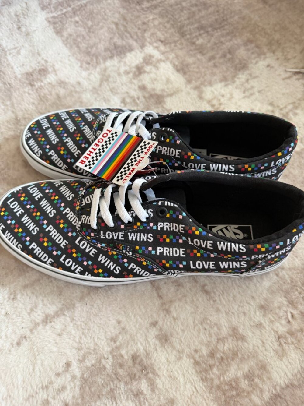 Vans Pride Old Skool Skate Shoes Men’s Size 12 Rainbow Checker Sneakers NWT - Picture 2 of 6